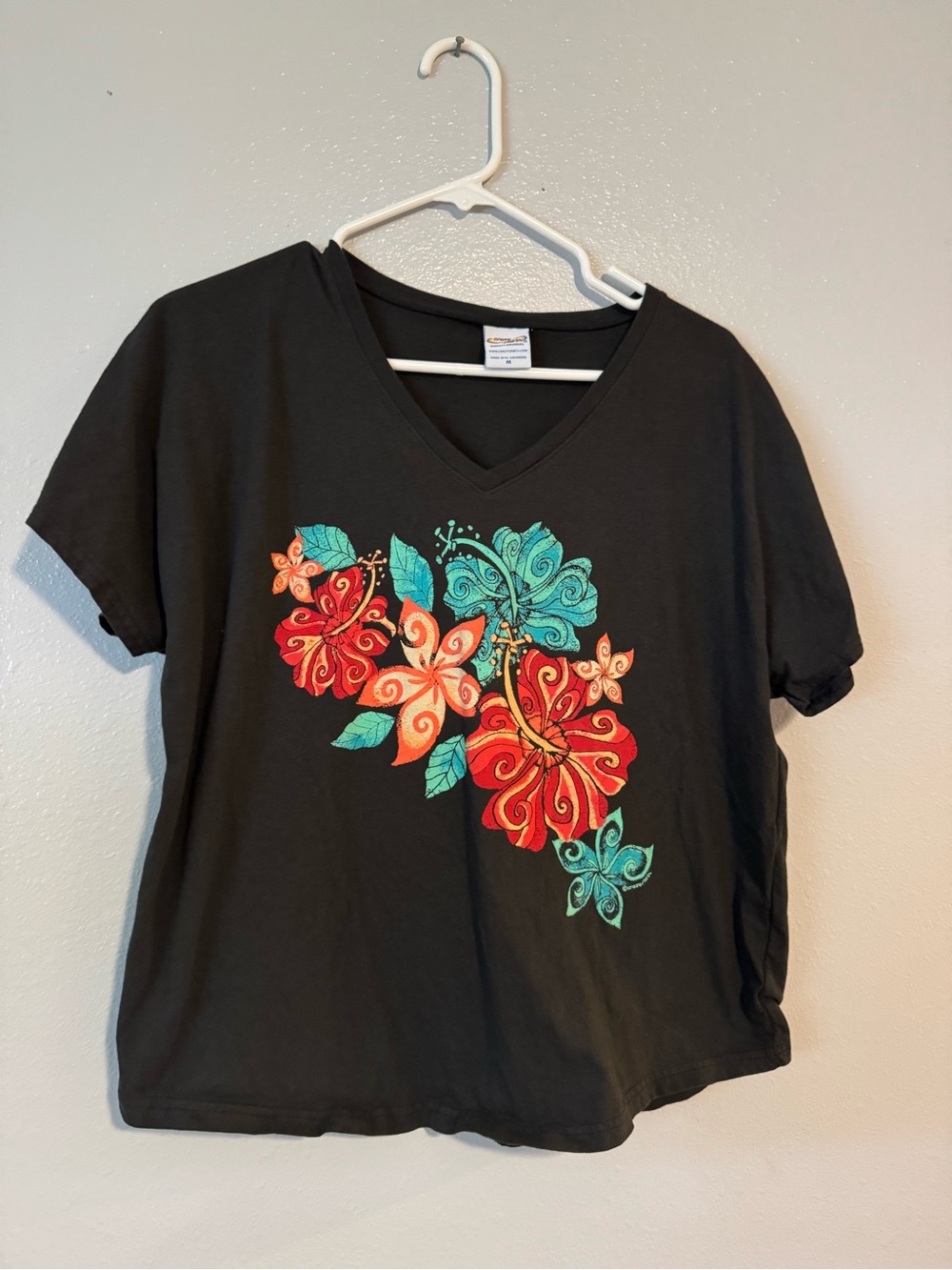 NWOT crazy shirts Black V-Neck Floral Graphic Tee with Red & Teal Accents